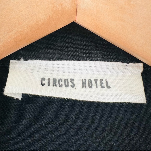 NWOT CIRCUS HOTEL Oversized Denim Jacket Crochet Sleeves in Black Size XS - Picture 12 of 16